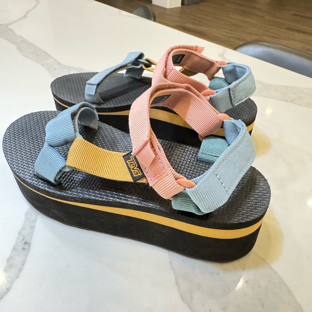 Teva Flatform Universal Light Multi Platform Sand… - image 3